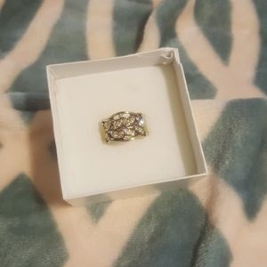 Premier Designs LAUREL retired ring